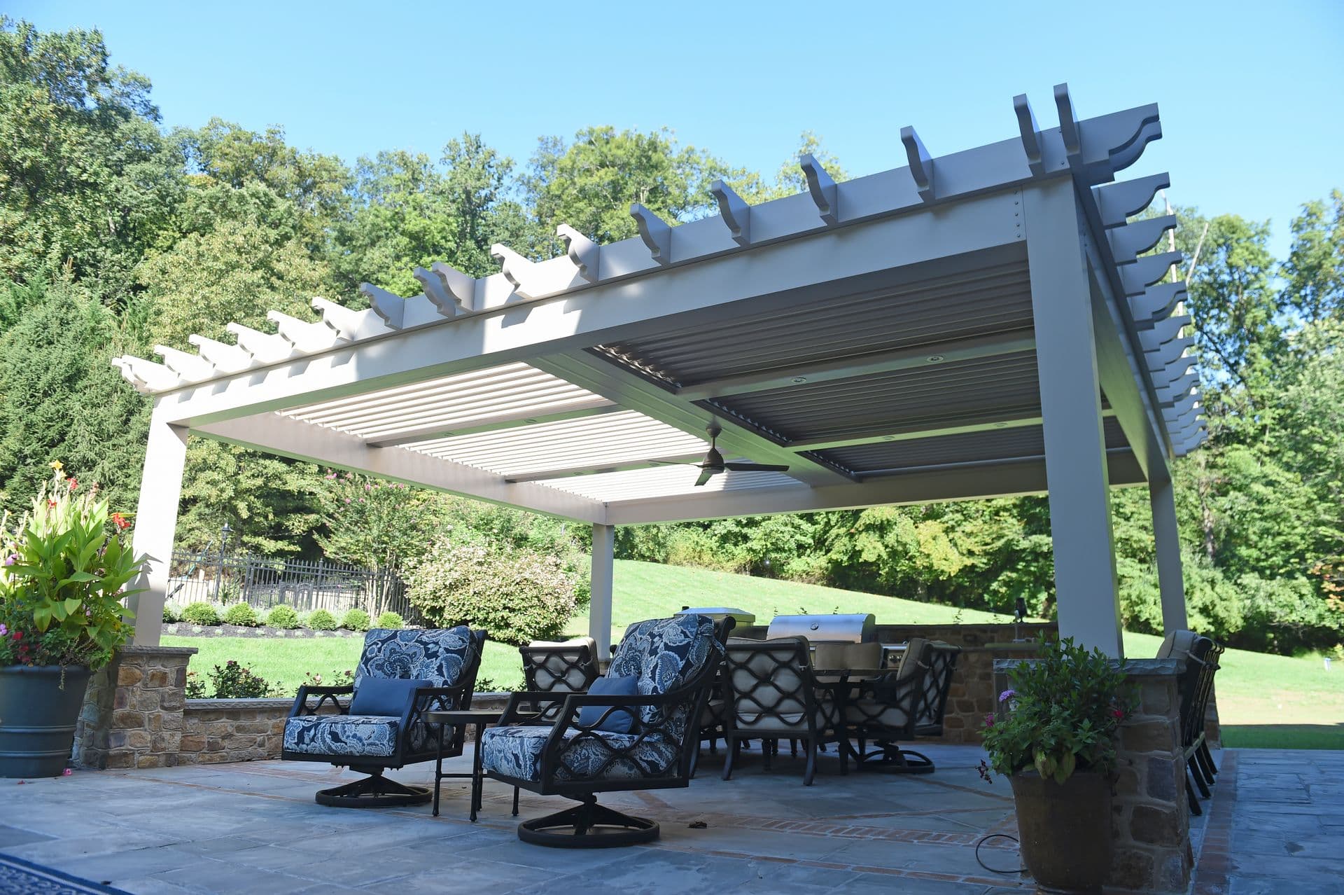5 reasons pergola.