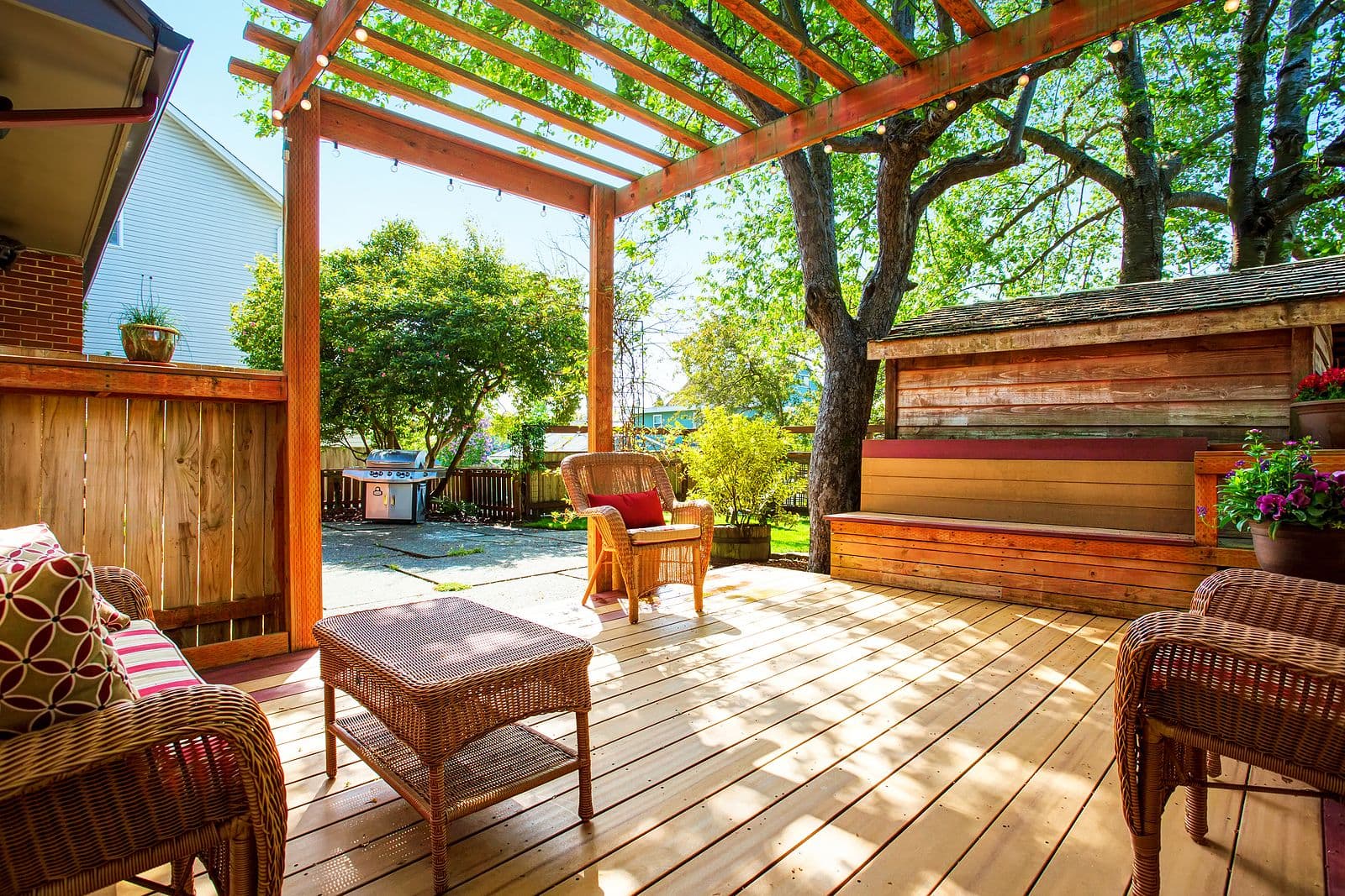 Backyard-Deck-With-Wicker-Furn